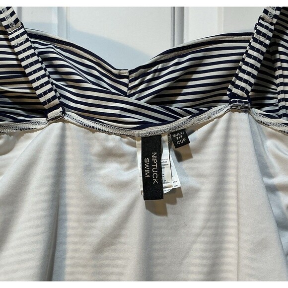 Nip Tuck Swim Striped One-Piece Swimsuit Multi Fit Cup Ruched Slimming Size 6 - Picture 6 of 6